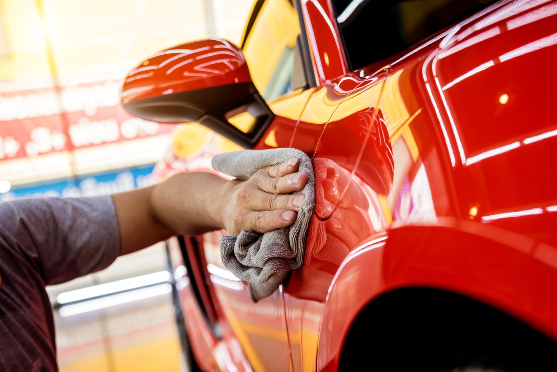 Wie die Dellenreparatur München (PDR) Ihr Auto ohne Lackieren instandsetzt