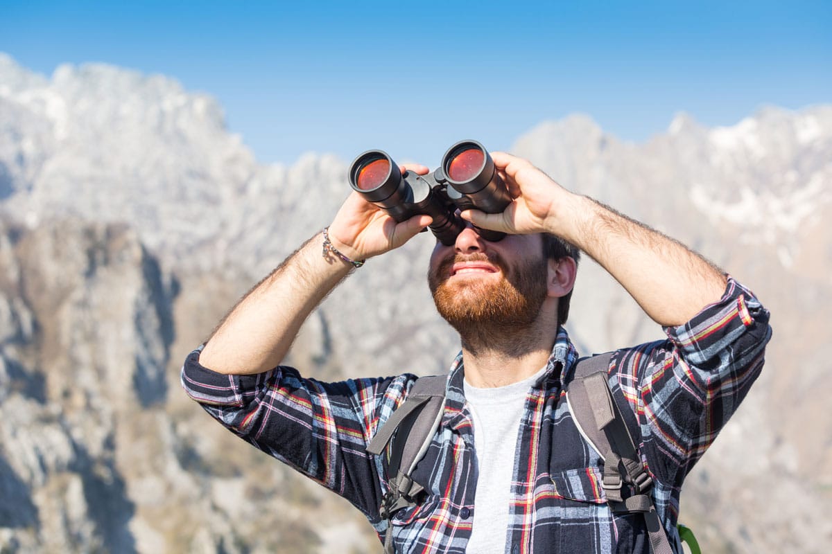 Ein Blick durch das Fernglas: Die Welt in neuer Perspektive
