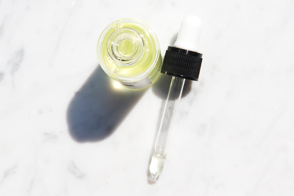 Entdecken Sie die Magie: Die Strahlkraft des Hyaluron Serums