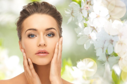 Wie Kosmetik aus der Apotheke Ihre Hautgesundheit Verbessern Kann