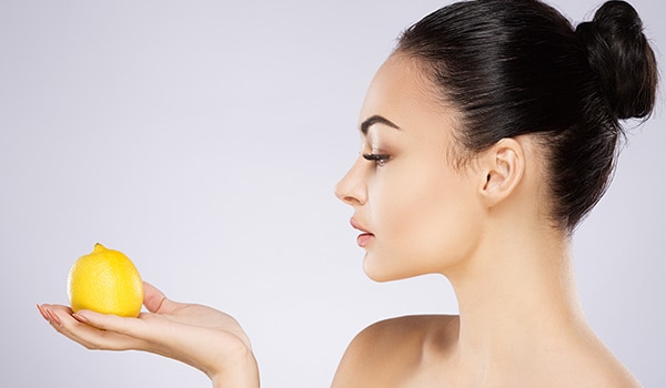 Brighten Your Skin: Easily Remove Dark Spots with Lemon Juice