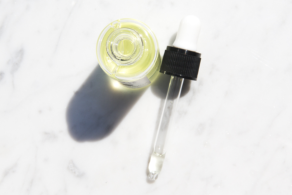 Entdecken Sie die Magie: Die Strahlkraft des Hyaluron Serums